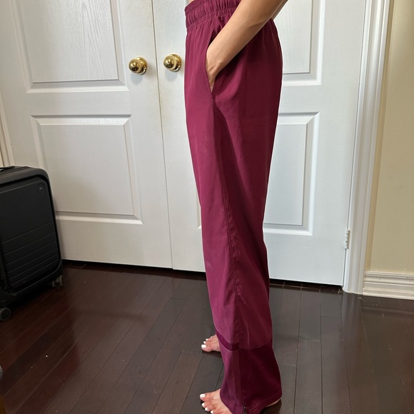 Reebok maroon track pants mesh lined (XS) - Picture 2 of 7